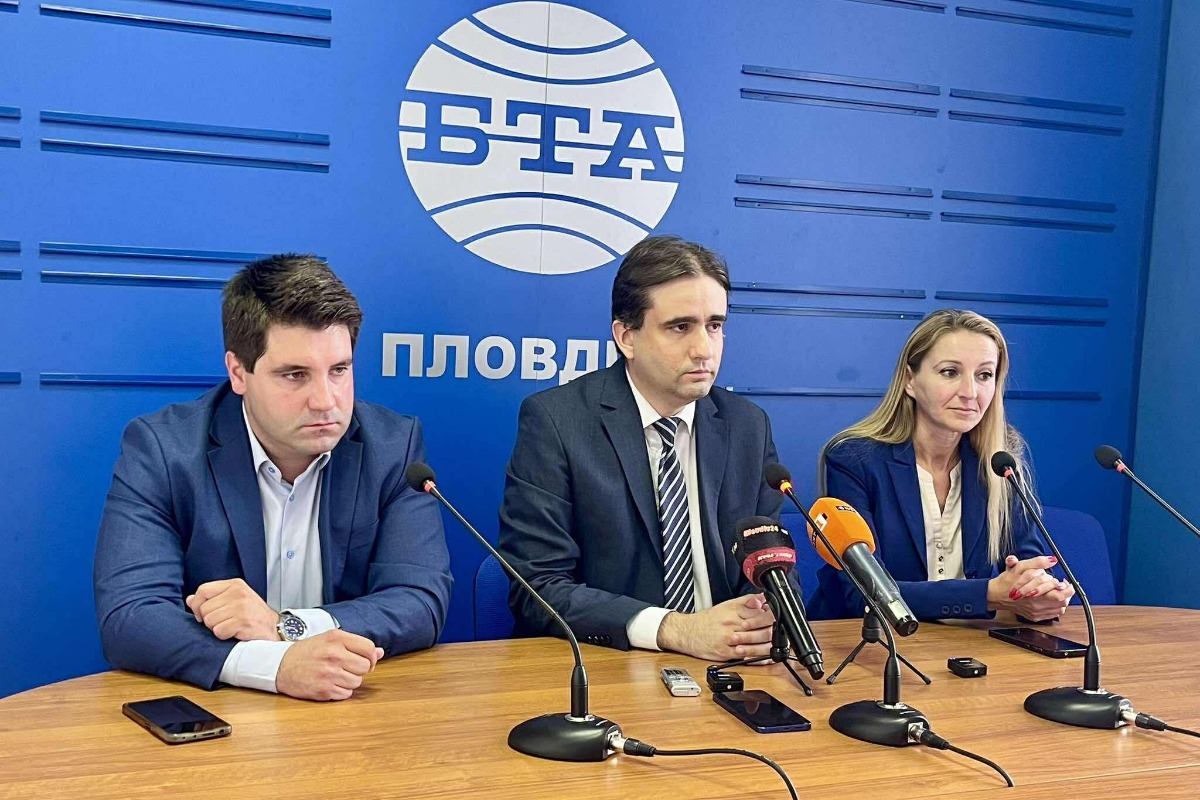 ПП-ДБ ще определи темата за вот недоверие към кабинета през септември