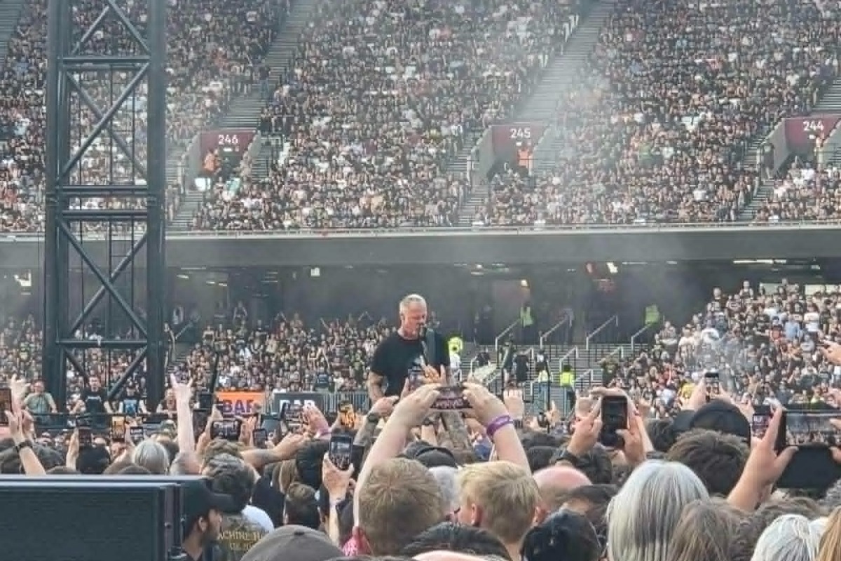 Турнето M72 World Tour на Metallica премина взривоопасно през Лондон