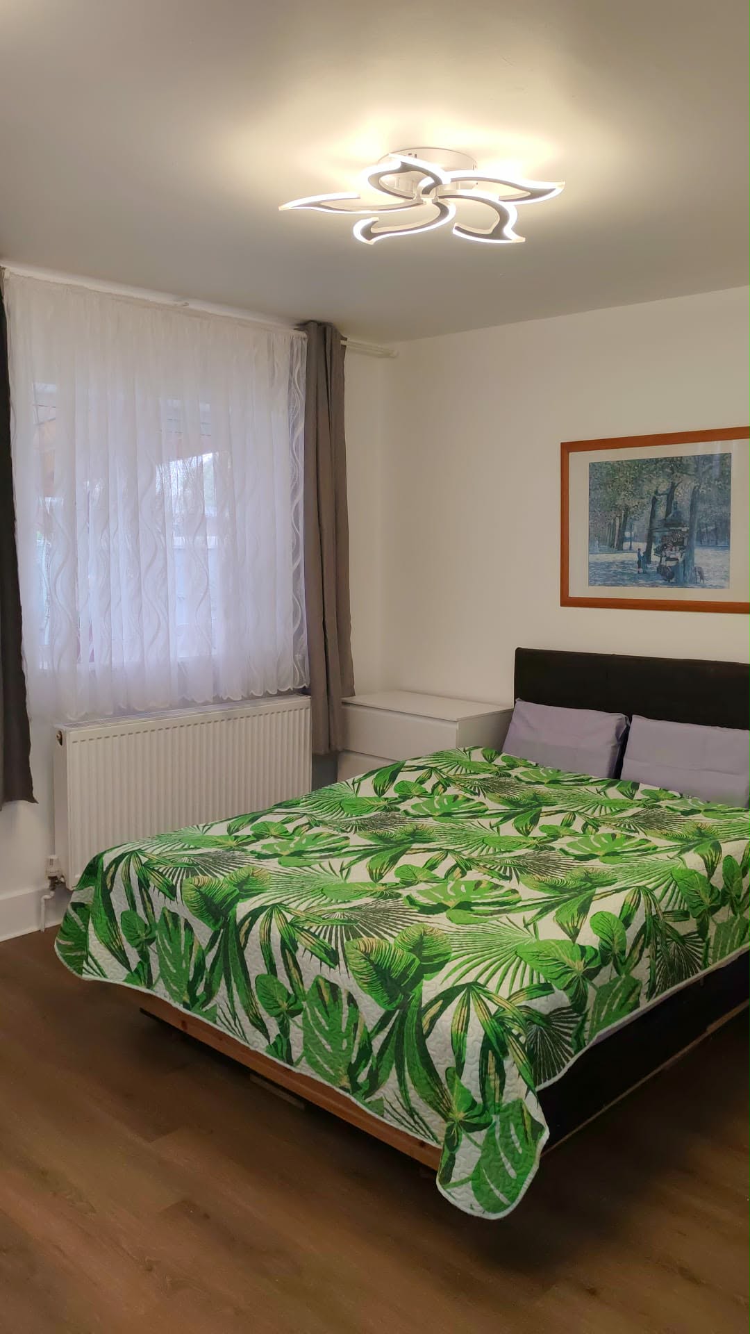 ПРОСТОРЕН АПАРТАМЕНТ С ГРАДИНА В СЕВЕРЕН ЛОНДОН ЗА САМ/ДВОЙКА