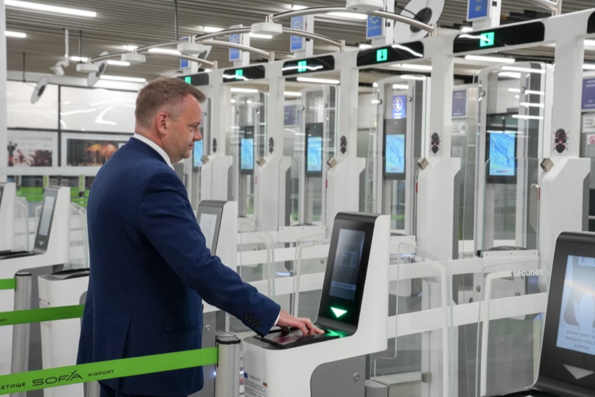 Британски граждани вече могат да влизат през електронни гейтове на българските летища