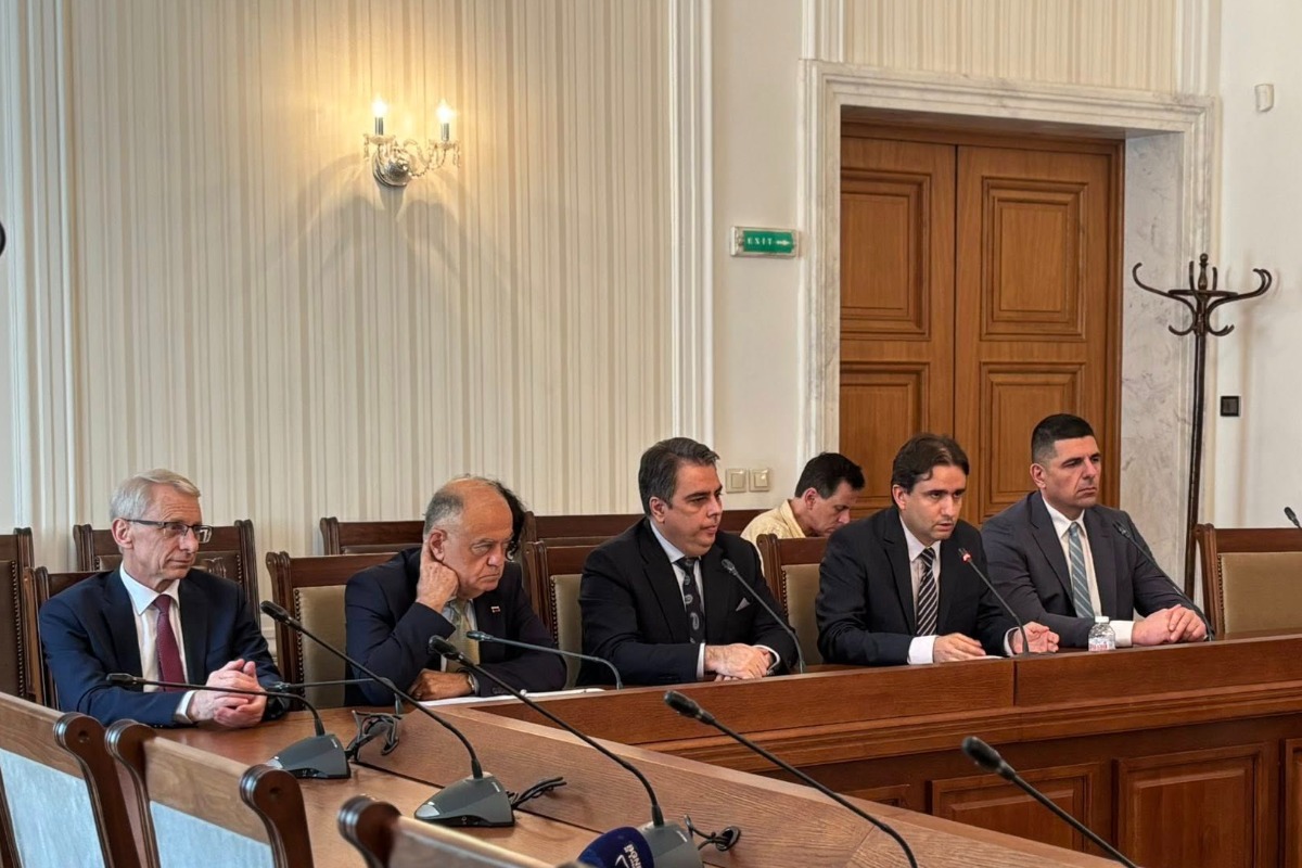 ПП-ДБ: Вот на недоверие през септември за завладените институции