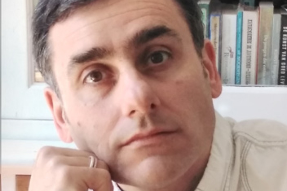 ЛАБИРИНТИ /От Димитър Русков/