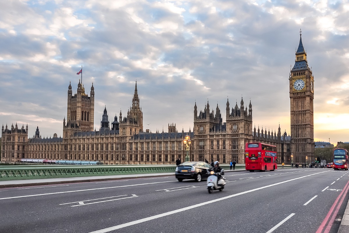 Във Великобритания започва рерализация на план за „бързо и справедливо правосъдие“