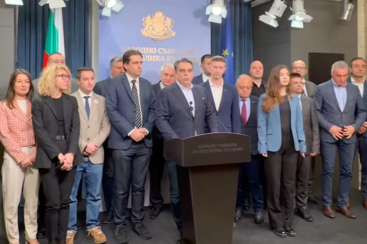 ПП-ДБ внeсe вот недоверие срещу правителството "Желязков"