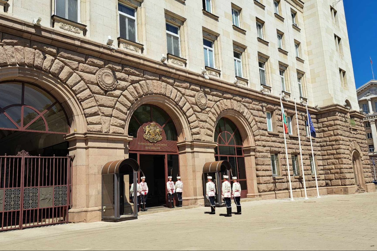  Президентът наложи вето върху промените в Изборния кодекс, които ограничават правото на глас в чужбина