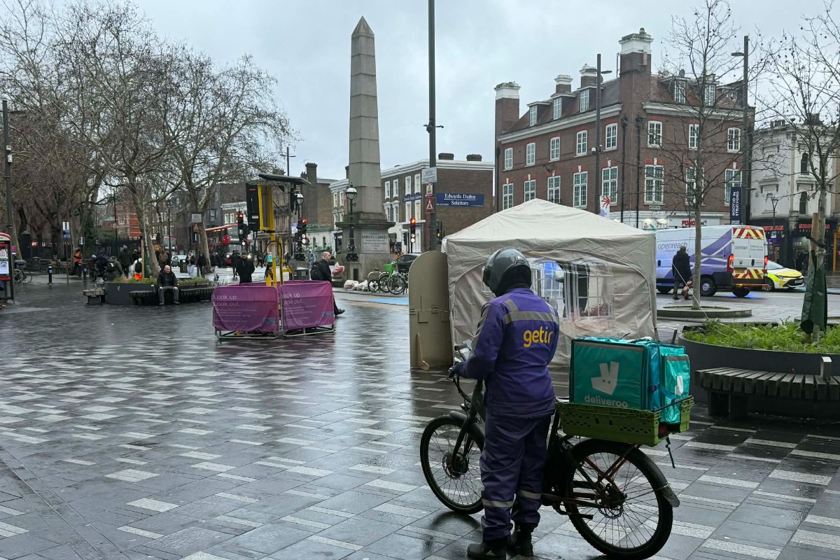 Безработицата във Великобритания се покачва до 5-годишен връх през последните три месеца на 2025 г.
