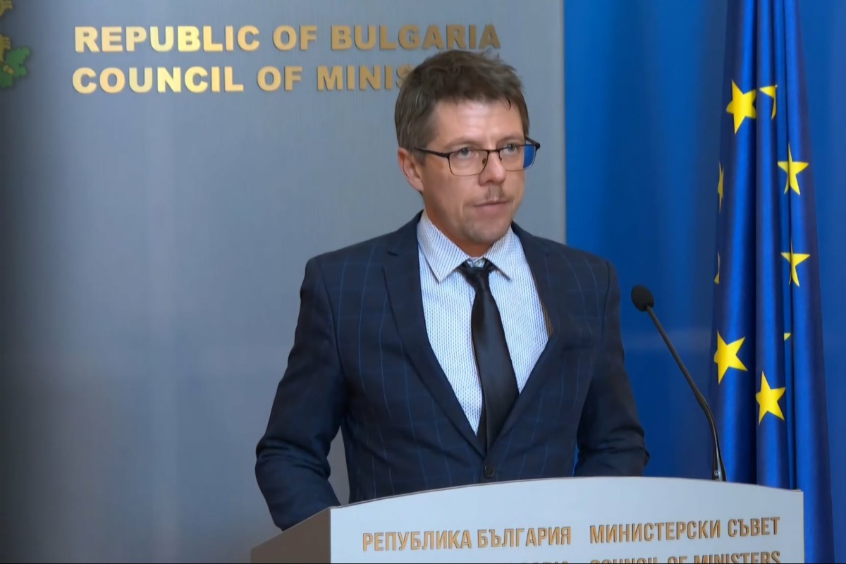 Първа оставка в кабинета „Гюров“, отиде си Стоил Цицелков