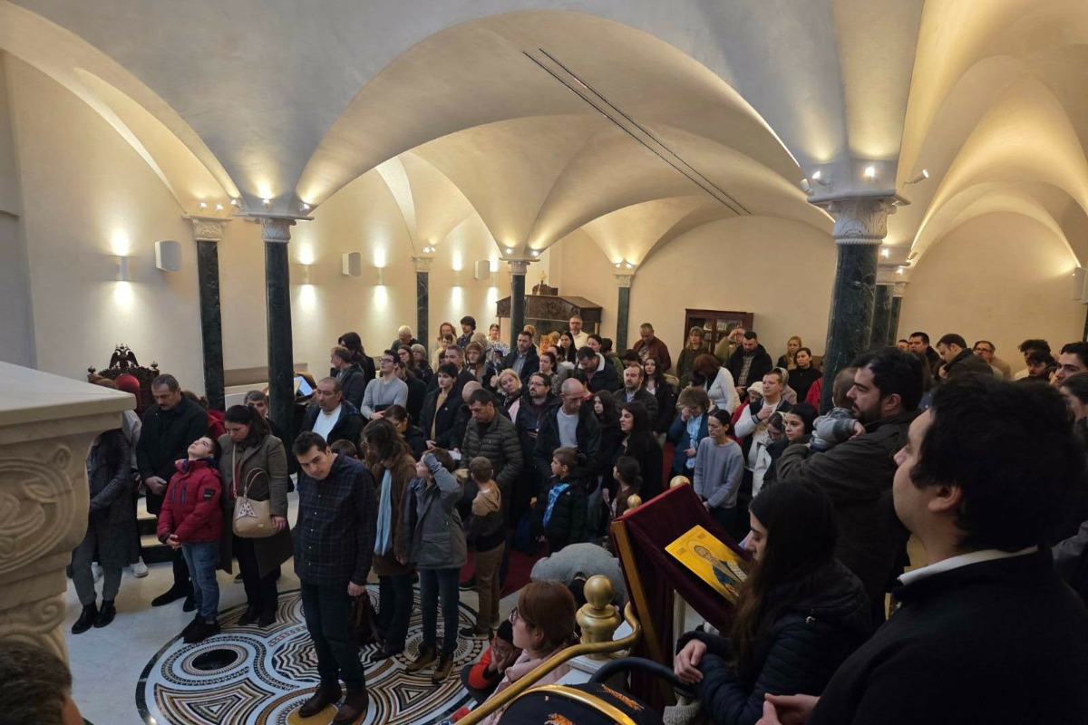 Десетки българи си дадоха прошка в църквата „Свети Иван Рилски“ в Лондон