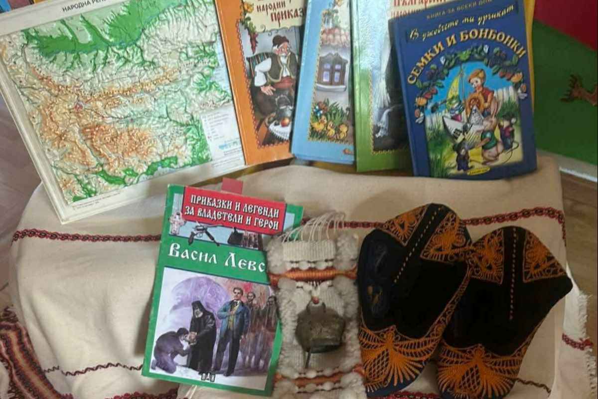 Под надслов „Аз съм българче“ в Sunny Day Care отбелязаха празника на българските традиции 