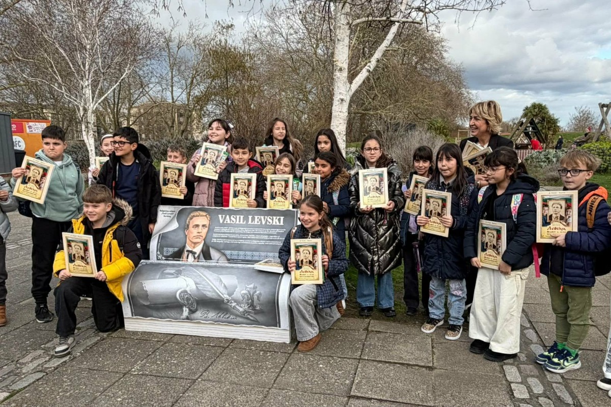 Българското школо „Васил Левски“ - Баркинг почете паметта на Апостола