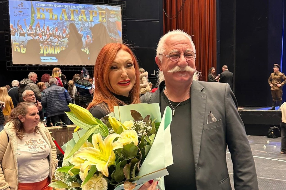  В труден момент за страната Етиен Леви с песен „За България“