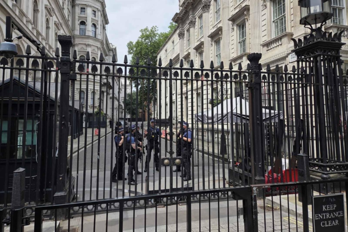 Стармър: Великобритания трябва да се подготви за продължителен конфликт в Близкия изток