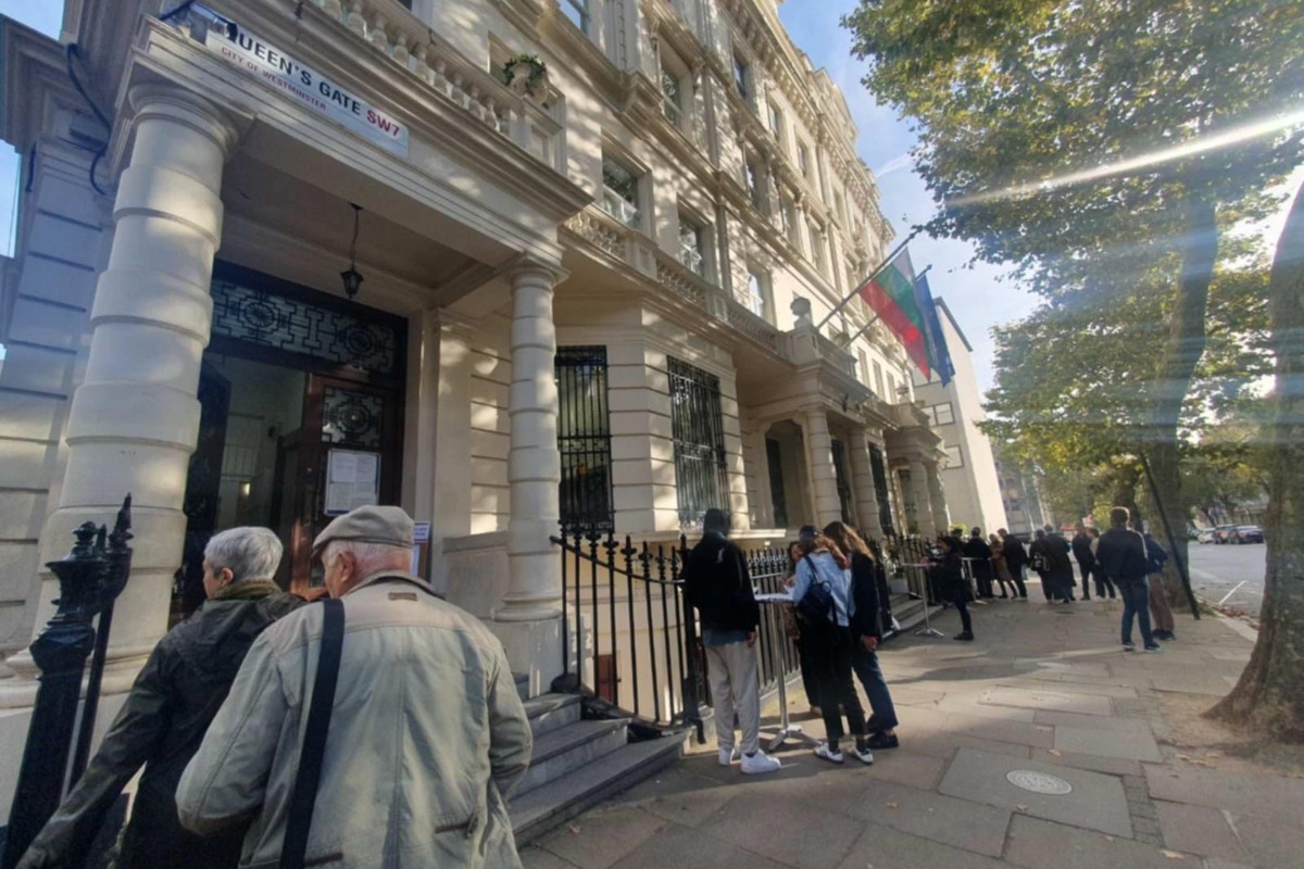 Общо 28 изборни секции ще бъдат разкрити за вота на 19 април в Обединено кралство Великобритания и Северна Ирландия