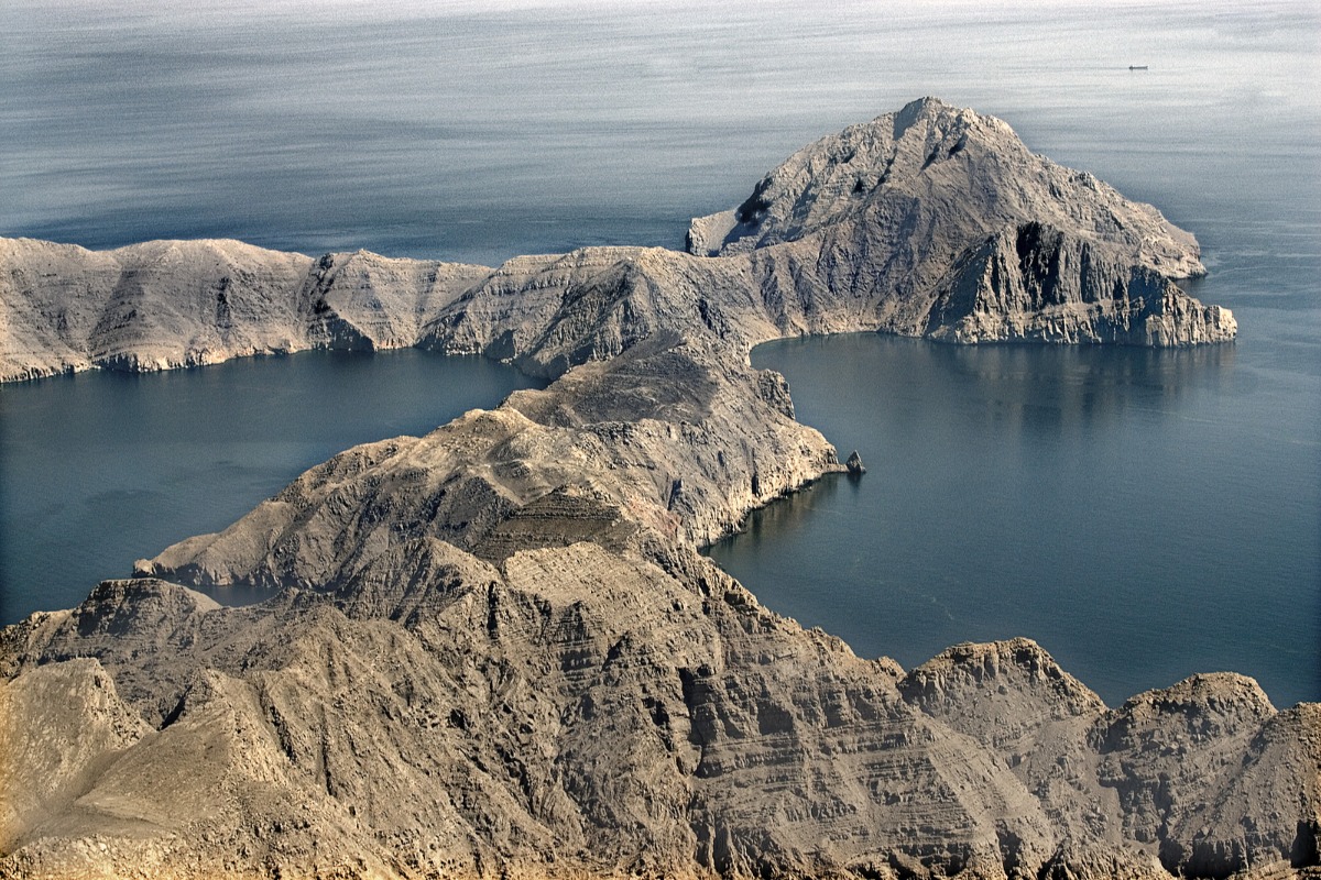 Британският премиер Стармър заяви, че десетки страни са готови да се присъединят към мисията за обезопасяване на Ормузкия проток