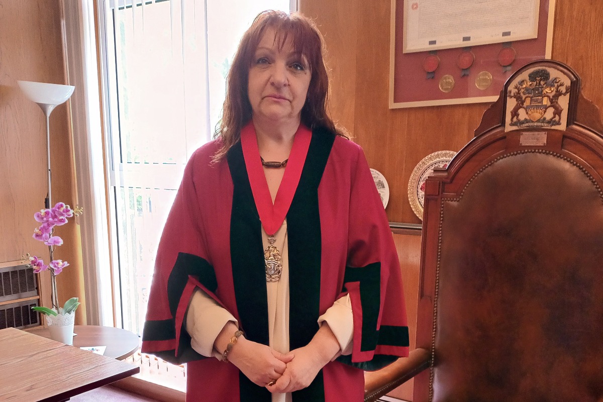 Първата във Великобритания българка – общински съветник и заместник-кмет на Енфилд, отново се кандидатира на местните избори