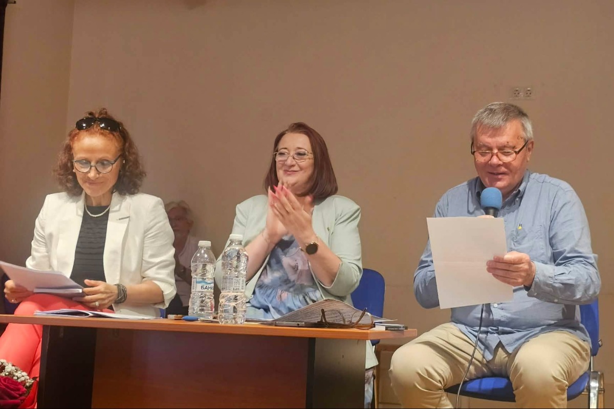 Изпълнителна агенция за българите в чужбина отличи лауреатите в конкурса „Изящното перо 2026 – Чикаго“